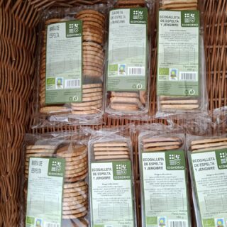 ¿Cuáles son tus galletas favoritas de @ecohornobio ?🍪💚
Te leemos en comentarios 👇🏽

Nos vemos este domingo 14 de septiembre en el @mercadonomadarivas !

📍 Estaremos en Avda. 8 de marzo, de 10 a 15 h, con nuestros panes de siempre:
100% ecológicos, de masa madre natural y con fermentaciones largas.

Pan de verdad. Hecho con tiempo, con calma… y con ganas de compartirlo contigo.
Si buscas sabor, salud y autenticidad, este es tu lugar.
¡Te esperamos con hogazas, bollería natural y nuestros @eskringles ! 🥖✨

.
.
.

#EcoHorno #PanDeVerdad #PanEcológico #MasaMadre #PanHechoConAmor #MercadoRivas #RivasVaciamadrid #MercadoNómada #PanSostenible #RealFoodMadrid #PanDeAutor #PanNatural #PanaderíaConAlma #HechoEnMadrid #DelCampoATuMesa #FermentaciónLenta #PanSinAditivos #PanSaludable #TradiciónArtesana #HechoConCuidado #DesayunoNatural #GastroMadrid #SaboresReales #PanaderíaEcológica #ReelConSabor #RivasMercado #SaborAuténtico #ArtesanosDelPan #PostresNaturales #DulceArtesano